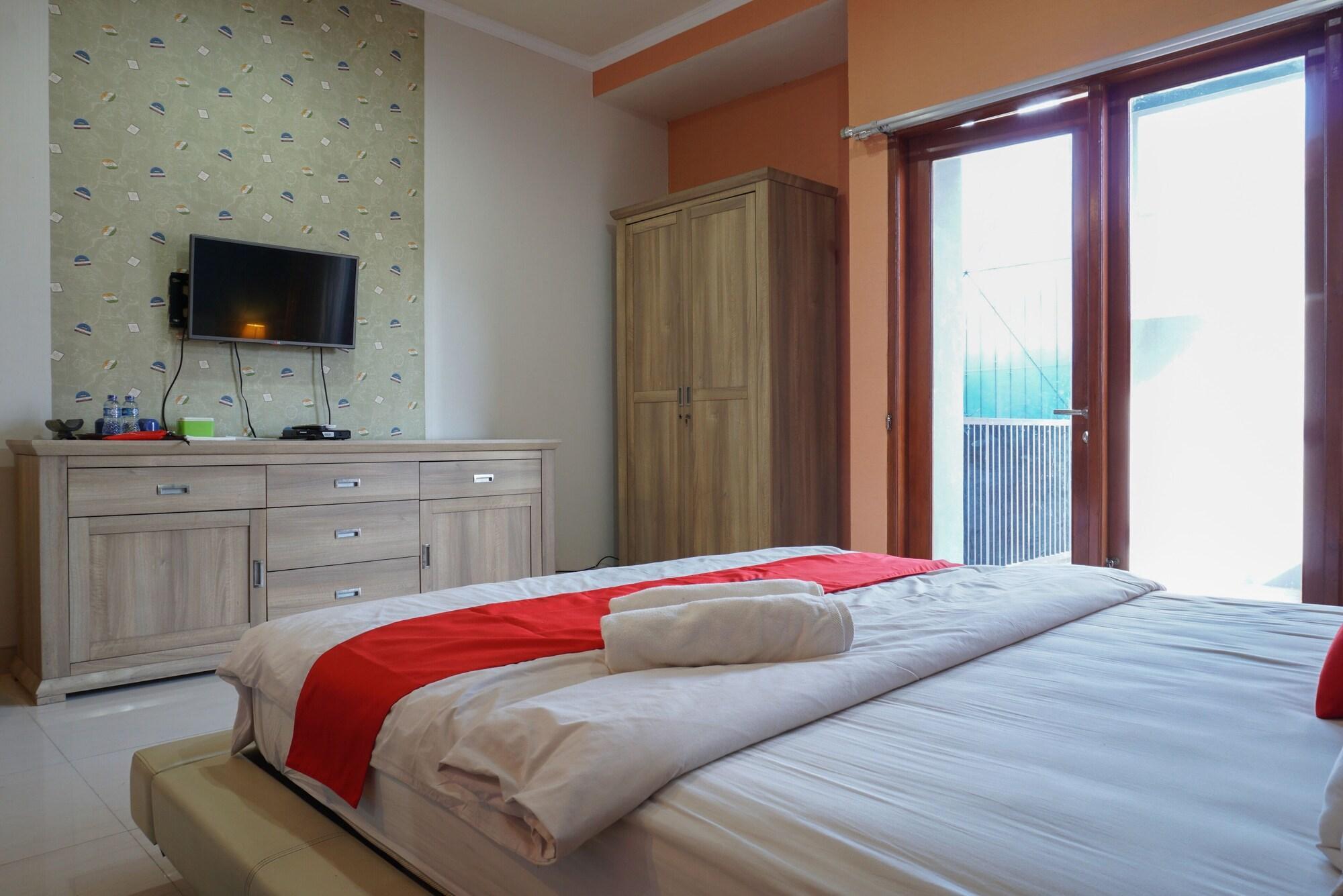 Hotel Reddoorz Near Kemang Square Jakarta Exterior foto