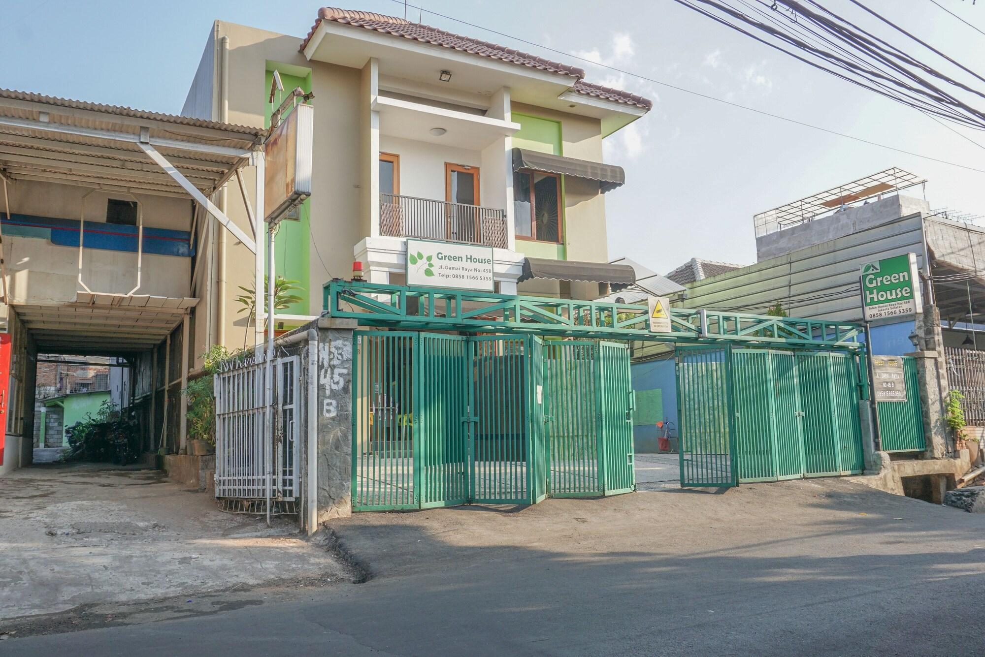 Hotel Reddoorz Near Kemang Square Jakarta Exterior foto